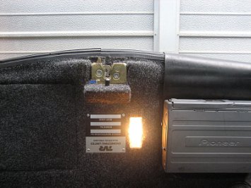 IMG_2091 CD changer and DAB tuner - the DAB module is under the panel on the left of the picture