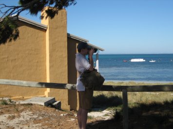 100_0288 What's Peter photographing?